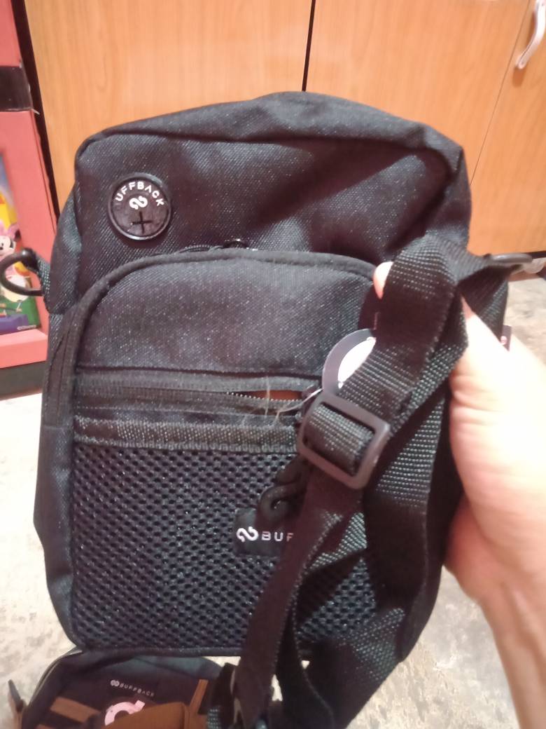 Buffback Tas Selempang Unisex Urban Modern - Foto ulasan pembeli