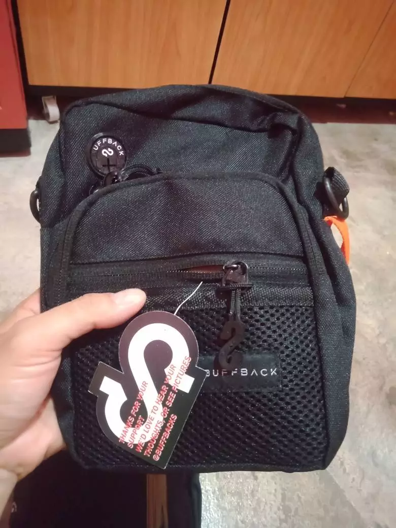 Buffback Tas Selempang Unisex Urban Modern - Foto ulasan pembeli