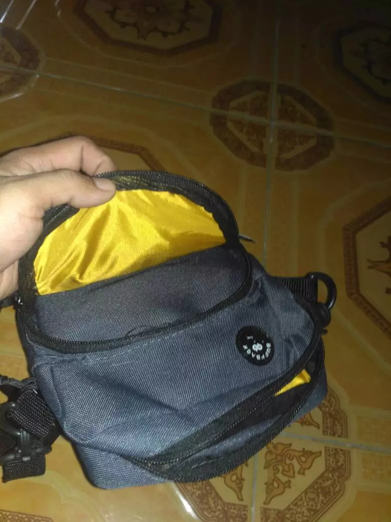 Buffback Tas Selempang Unisex Urban Modern - Foto ulasan pembeli