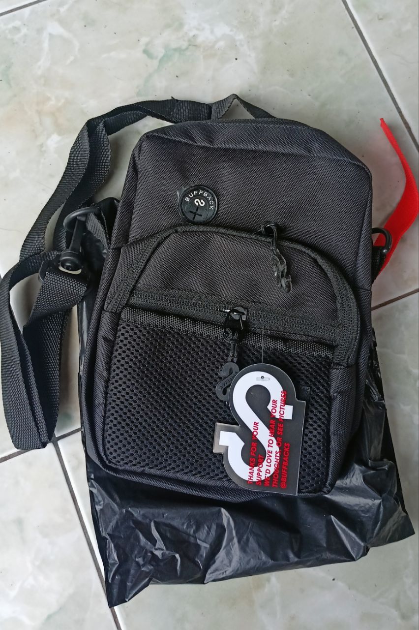 Buffback Tas Selempang Unisex Urban Modern - Foto ulasan pembeli