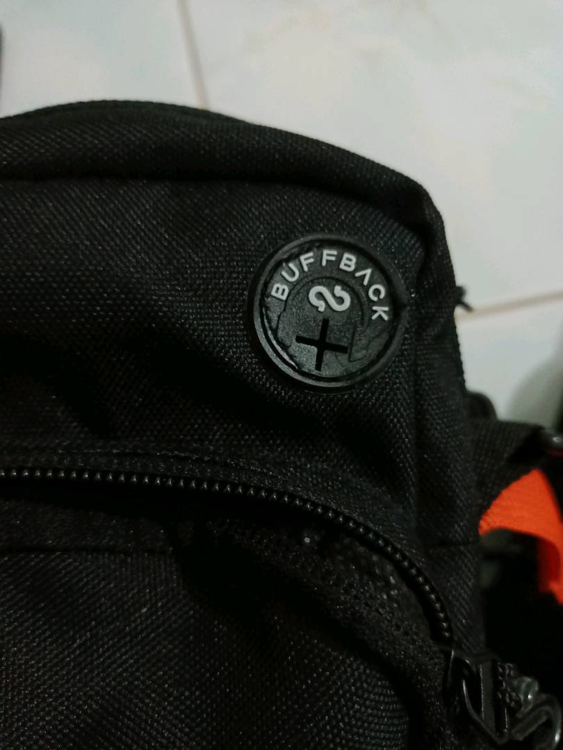 Buffback Tas Selempang Unisex Urban Modern - Foto ulasan pembeli