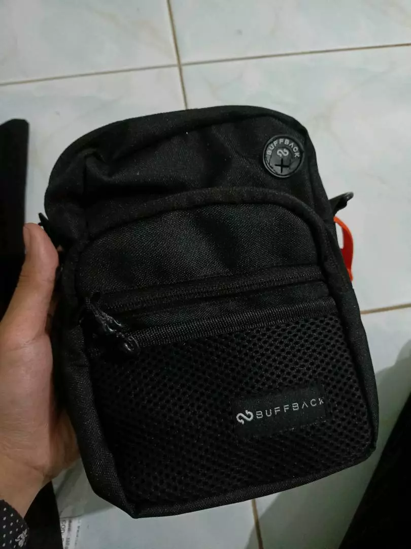 Buffback Tas Selempang Unisex Urban Modern - Foto ulasan pembeli