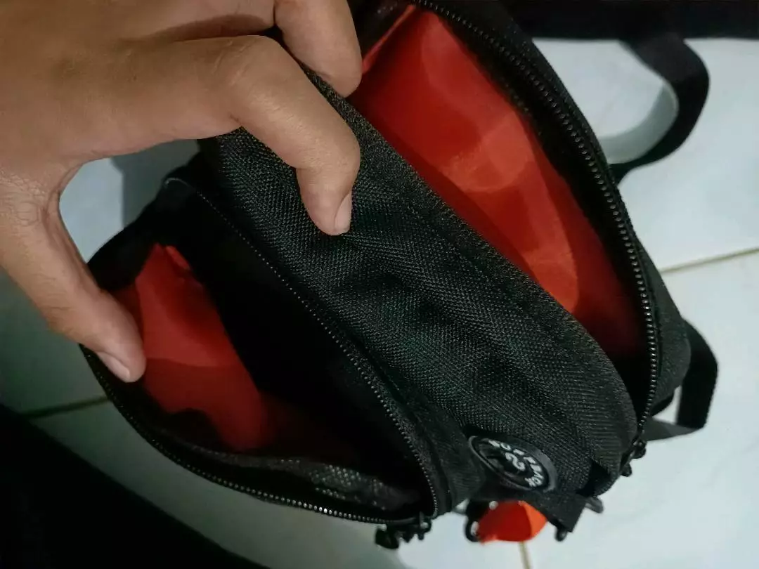 Buffback Tas Selempang Unisex Urban Modern - Foto ulasan pembeli