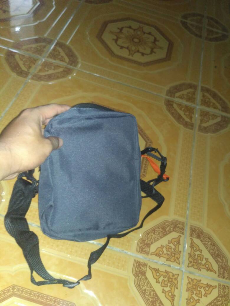 Buffback Tas Selempang Unisex Urban Modern - Foto ulasan pembeli