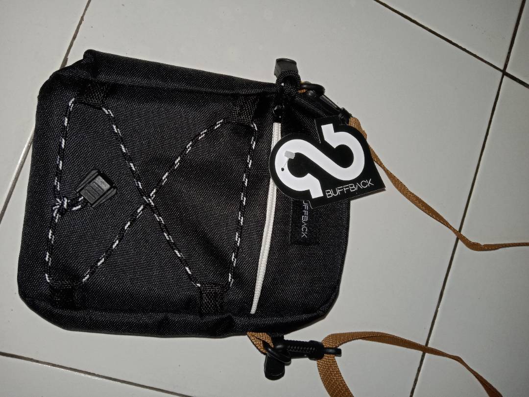 Buffback Tas Selempang Unisex Urban Modern - foto 9 dari 10, khafidhotunnimah