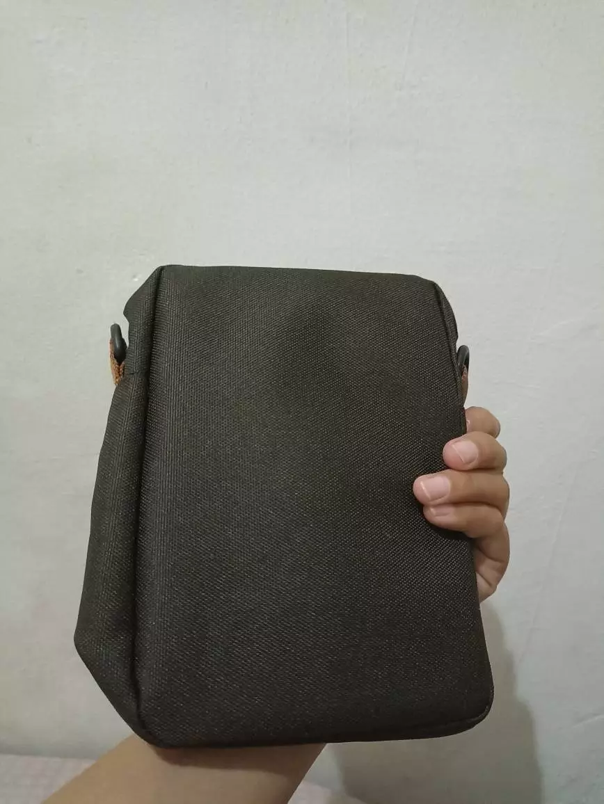 Buffback Tas Selempang Unisex Urban Modern - Foto ulasan pembeli