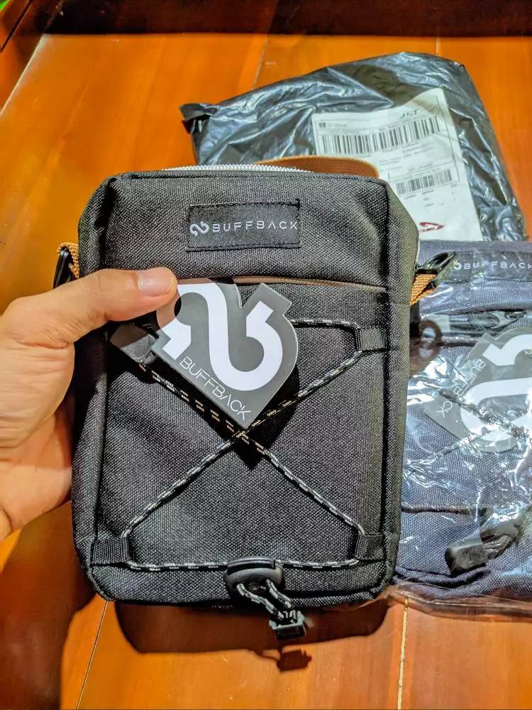 Buffback Tas Selempang Unisex Urban Modern - Foto ulasan pembeli