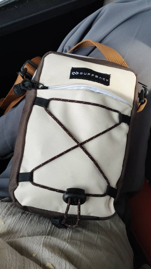 Buffback Tas Selempang Unisex Urban Modern - Foto ulasan pembeli