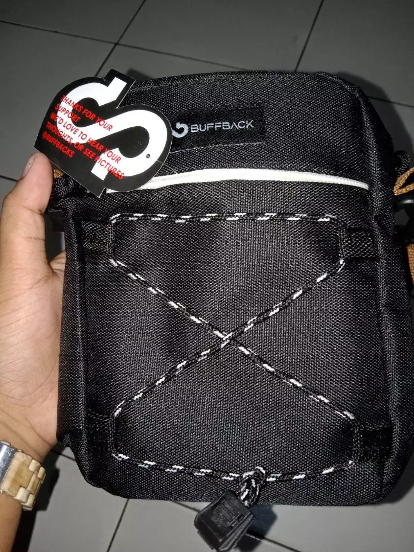 Buffback Tas Selempang Unisex Urban Modern - Foto ulasan pembeli