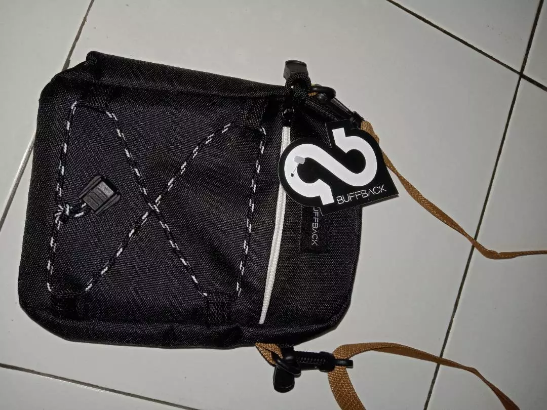 Buffback Tas Selempang Unisex Urban Modern - Foto ulasan pembeli