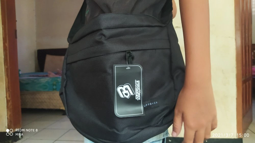 Buffback Tas selempang Pria Wanita Slingbag distro - Foto ulasan pembeli