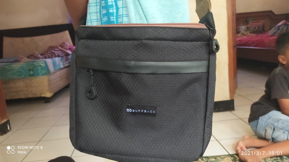 Buffback Tas selempang Pria Wanita Slingbag distro - Foto ulasan pembeli