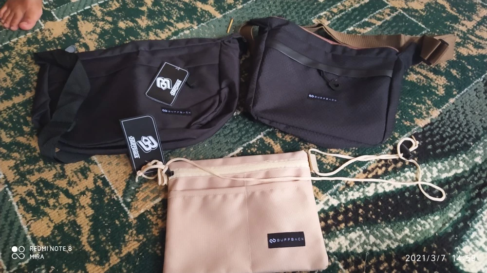 Buffback Tas selempang Pria Wanita Slingbag distro - Foto ulasan pembeli
