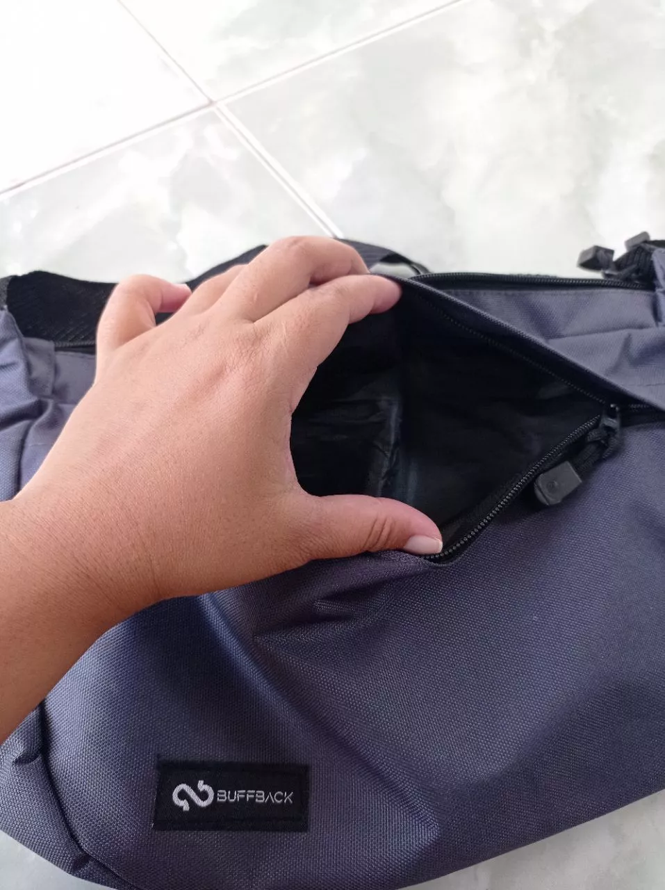 Buffback Tas selempang Pria Wanita Slingbag distro - Foto ulasan pembeli