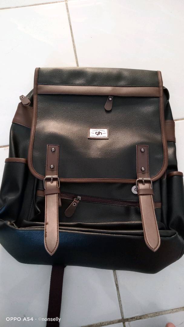 Foto ulasan pembeli igestore, varian K3 hitam