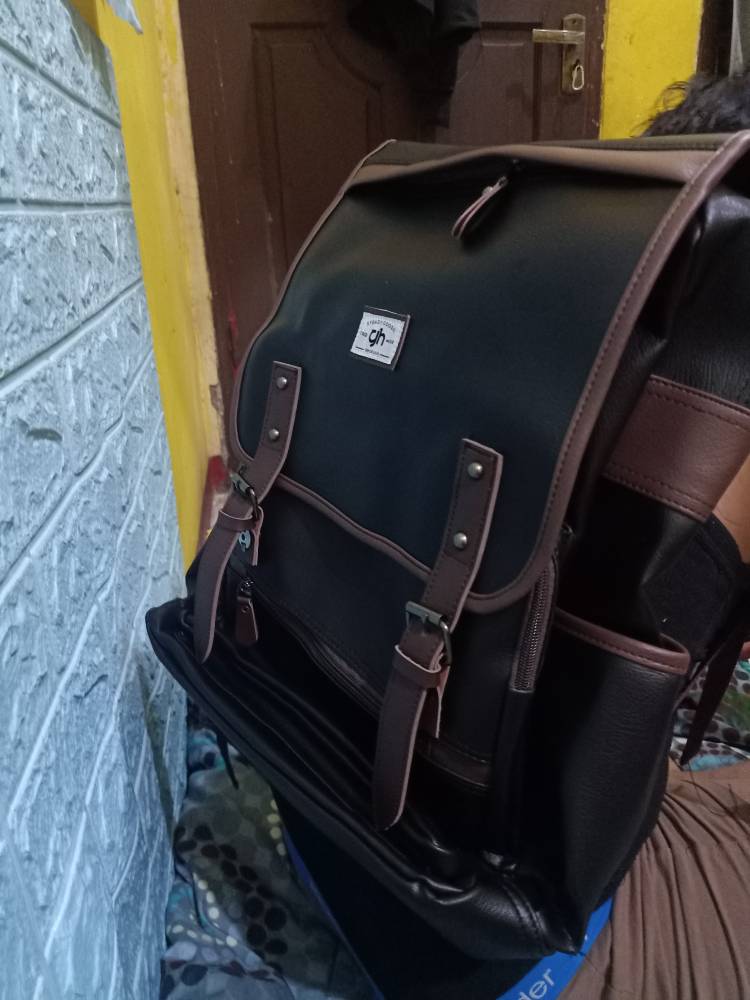 Foto ulasan pembeli ghaidashabrina, varian K3 hitam