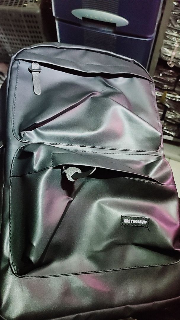 Foto ulasan pembeli j*****e, varian Hitam