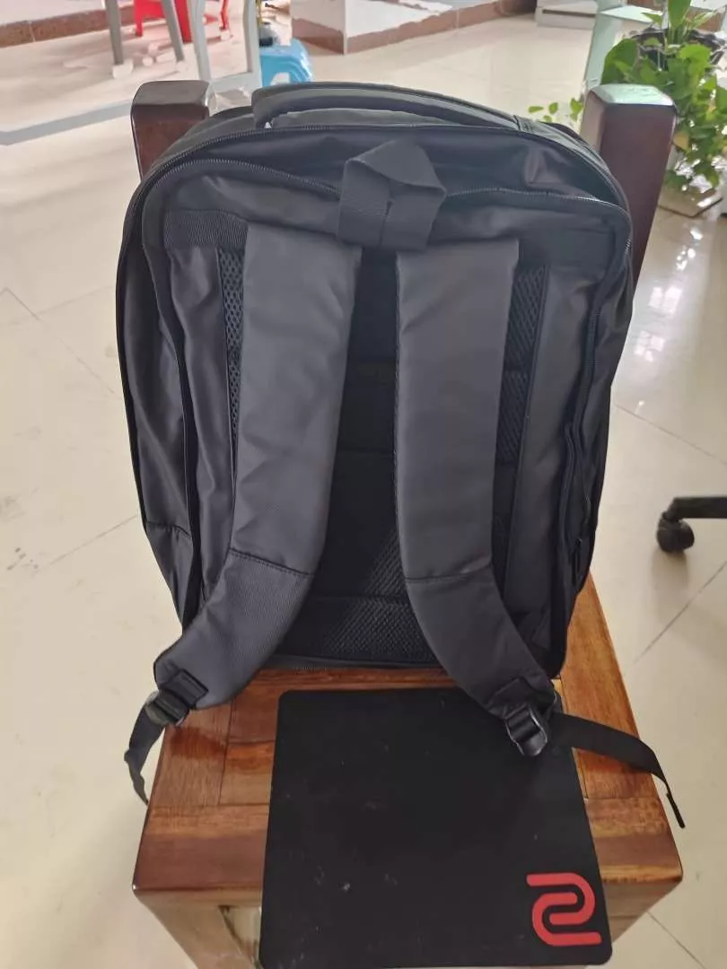 GuluCarrier Tas Ransel Pria Kantor Tahan Air Multifungsi Tas Laptop Travel Kapasitas Besar Original - Foto ulasan pembeli