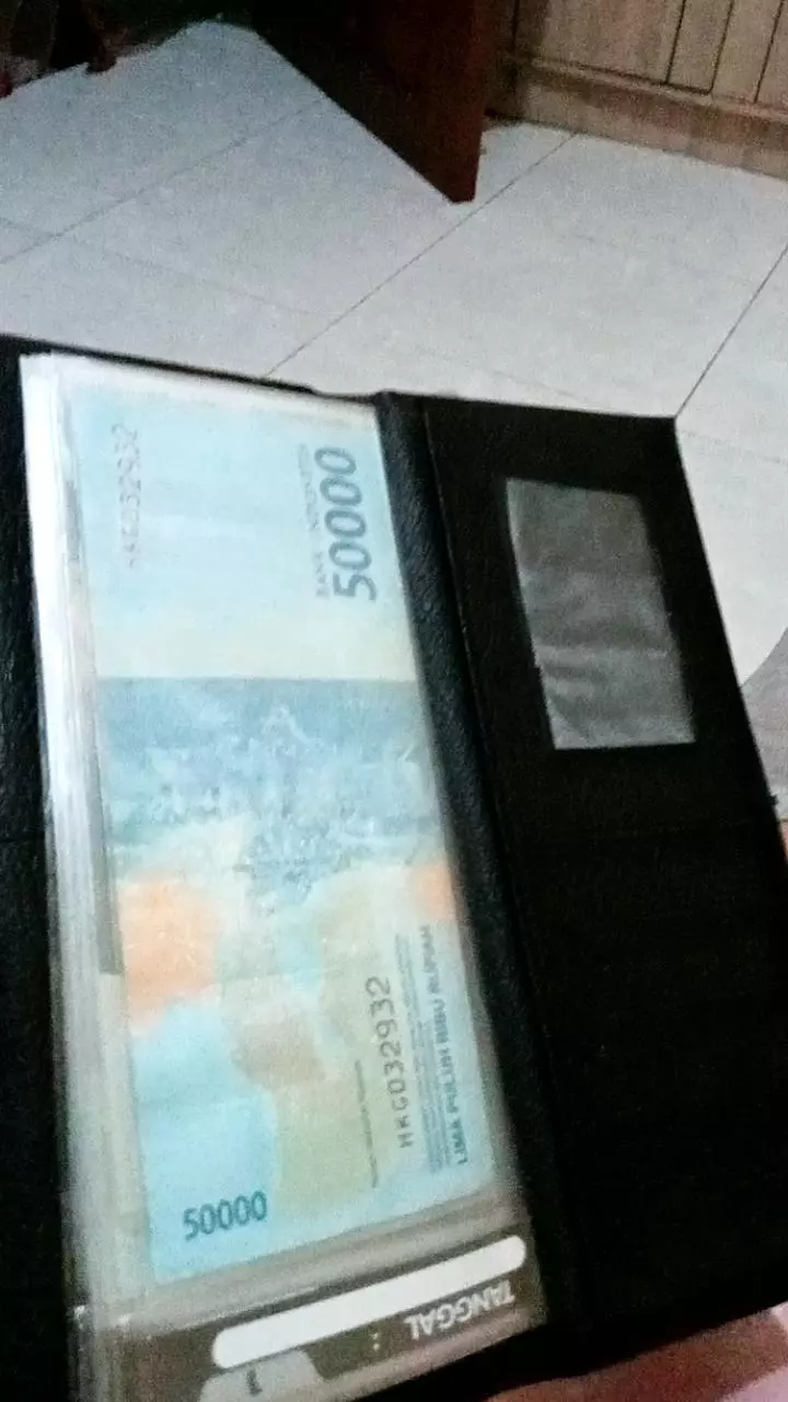 Dompet Cua Cua Dompet Bulanan Dompet Kartu 20 x 18 - Foto ulasan pembeli