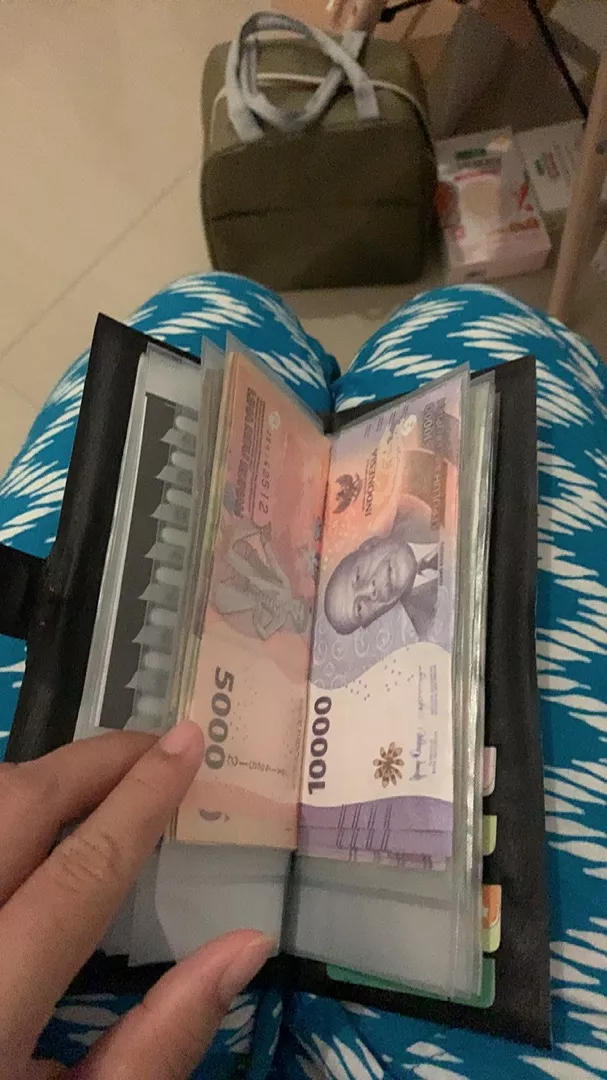 Dompet Cua Cua Dompet Bulanan Dompet Kartu 20 x 18 - Foto ulasan pembeli