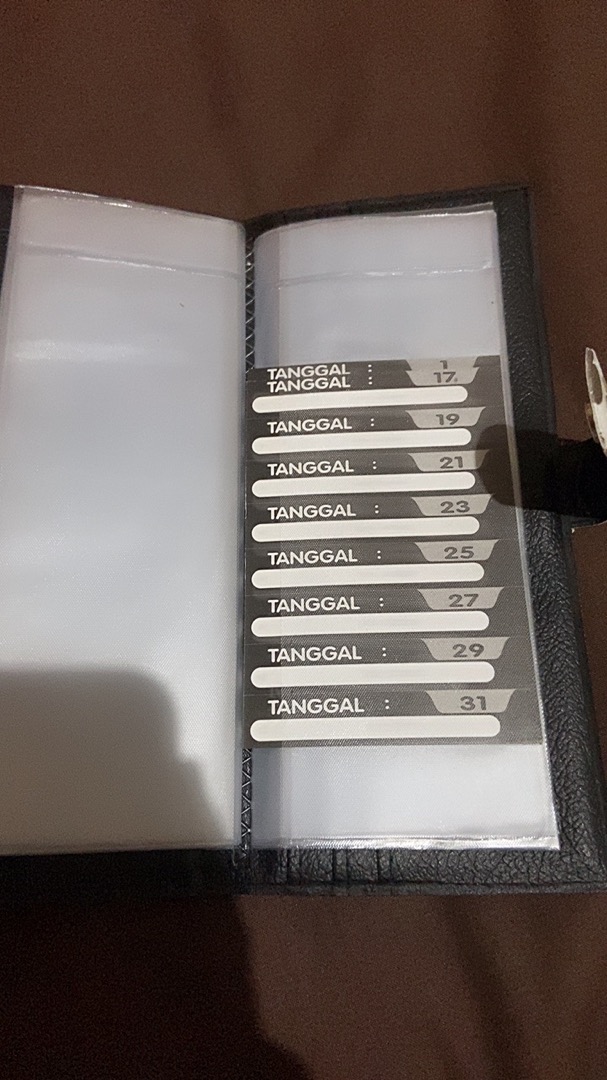 Dompet Cua Cua Dompet Bulanan Dompet Kartu 20 x 18 - Foto ulasan pembeli