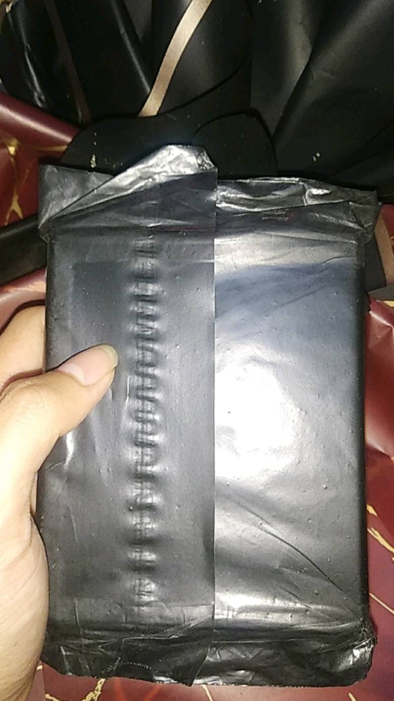 Dompet Kulit Pria Bifold Lipat Dua V45 Dompet Pria Kulit Casual + Bonus Box - Foto ulasan pembeli