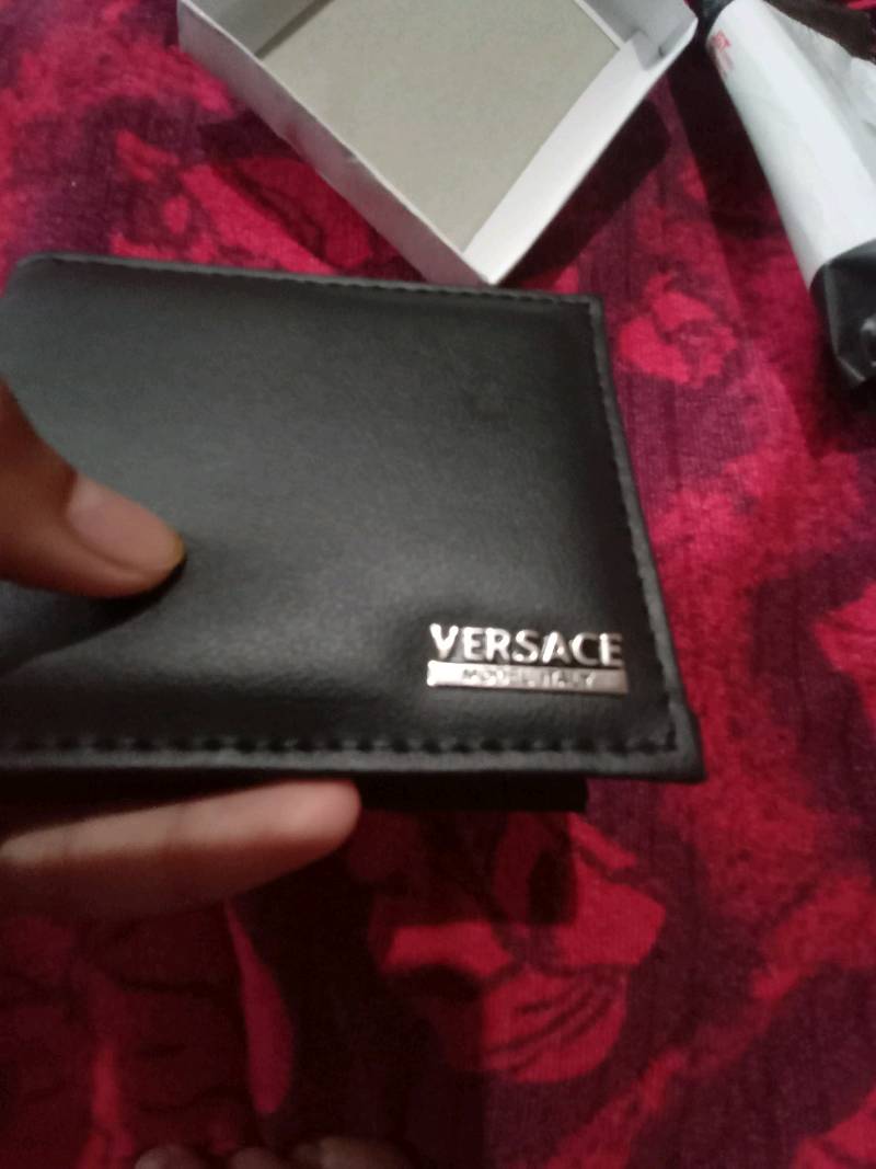 Dompet Kulit Pria Bifold Lipat Dua V45 Dompet Pria Kulit Casual + Bonus Box - Foto ulasan pembeli