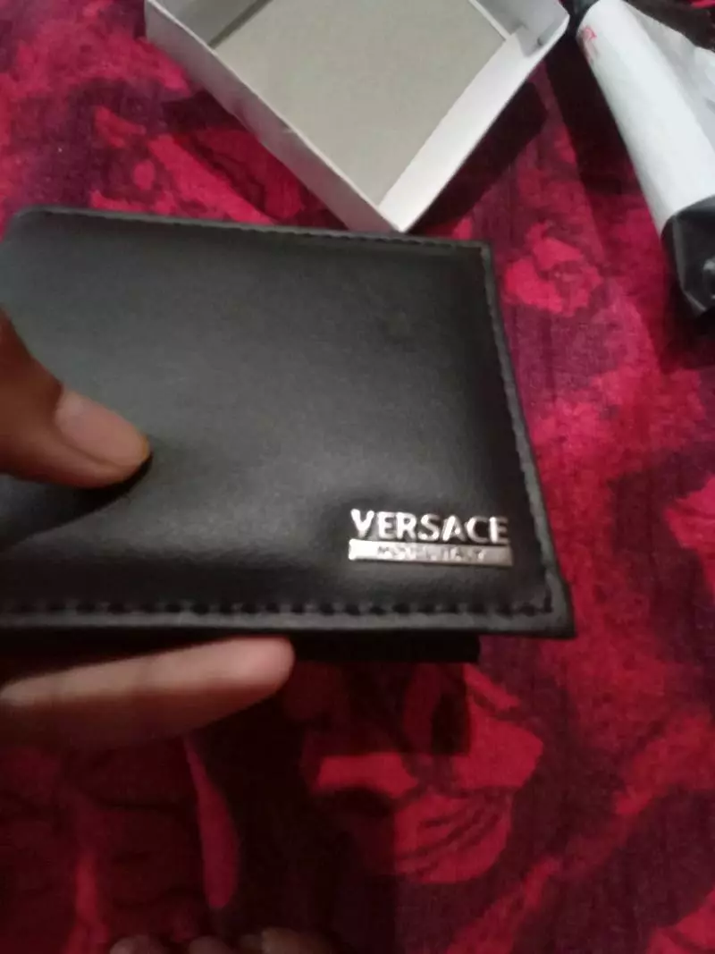 Dompet Kulit Pria Bifold Lipat Dua V45 Dompet Pria Kulit Casual + Bonus Box - Foto ulasan pembeli