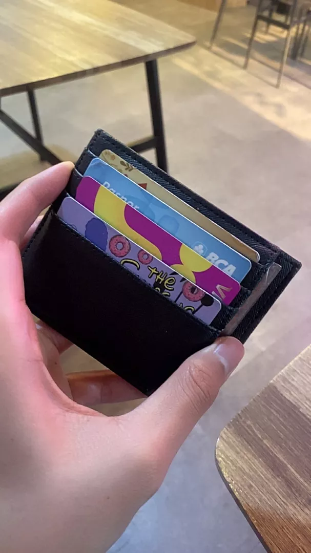 Dompet kartu tipis pria dan wanita slim card holder 10 kartu keren - Foto ulasan pembeli