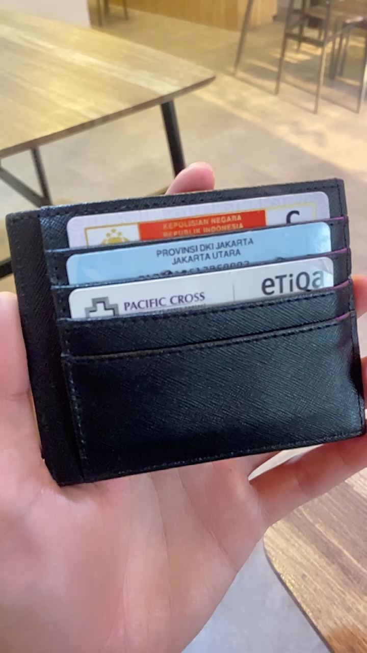 Dompet kartu tipis pria dan wanita slim card holder 10 kartu keren - Foto ulasan pembeli
