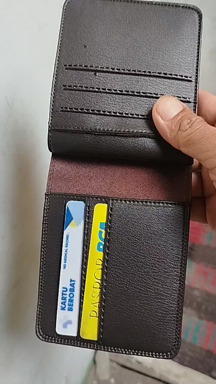 Dompet Lipat Kulit Sintetis – 3 Ruang, Slot Kartu Banyak, Murah & Awet TM-01 - Foto ulasan pembeli