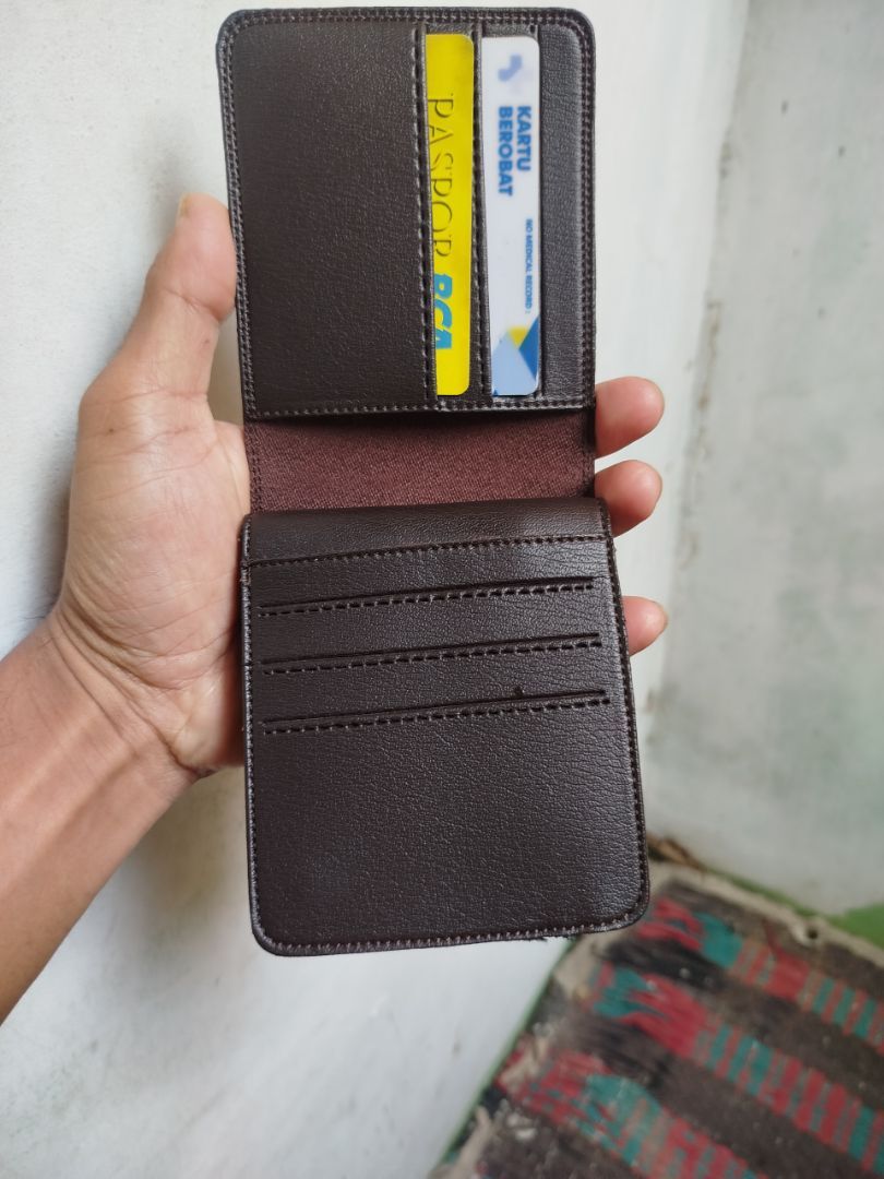 Dompet Lipat Kulit Sintetis – 3 Ruang, Slot Kartu Banyak, Murah & Awet TM-01 - Foto ulasan pembeli