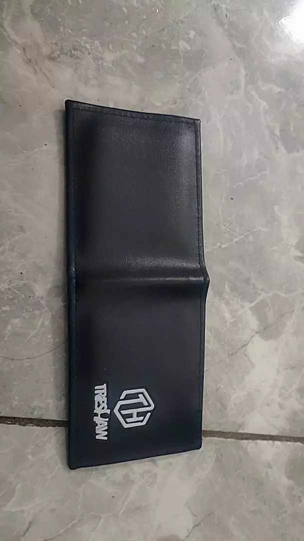 Dompet Lipat Treshaw Pria Kulit Sintetis Keren - Foto ulasan pembeli