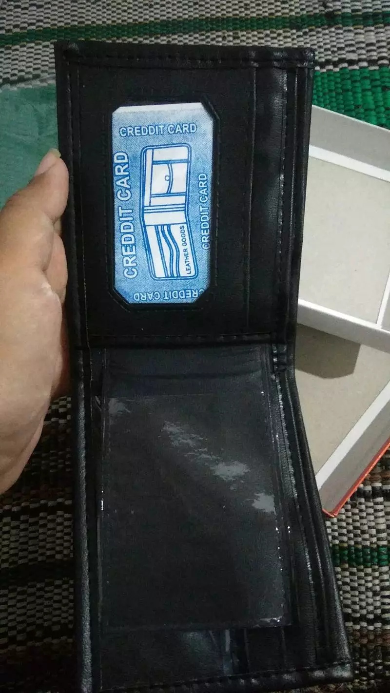 Dompet Lipat Treshaw Pria Kulit Sintetis Keren - Foto ulasan pembeli