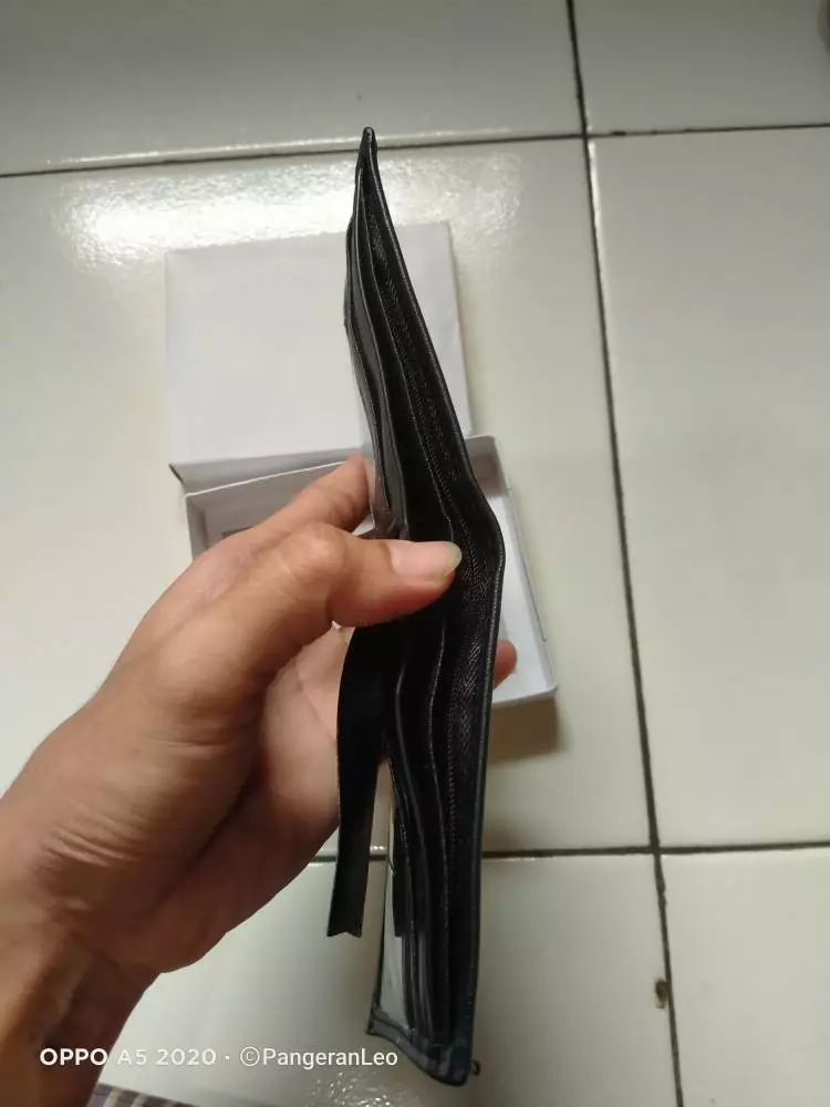 Dompet Lipat Treshaw Pria Kulit Sintetis Keren - Foto ulasan pembeli