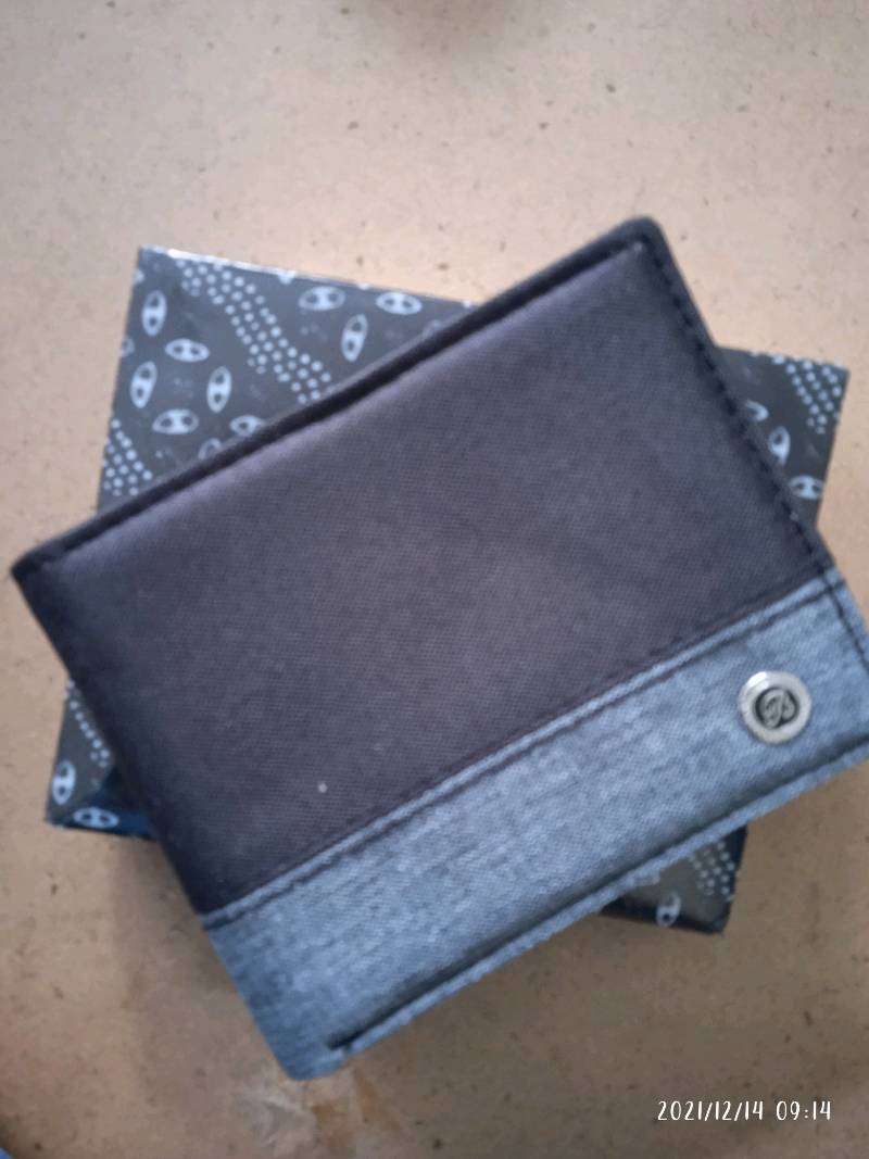 [Dompet Pria Kanvas Tebal DK900 Free Box] - Foto ulasan pembeli