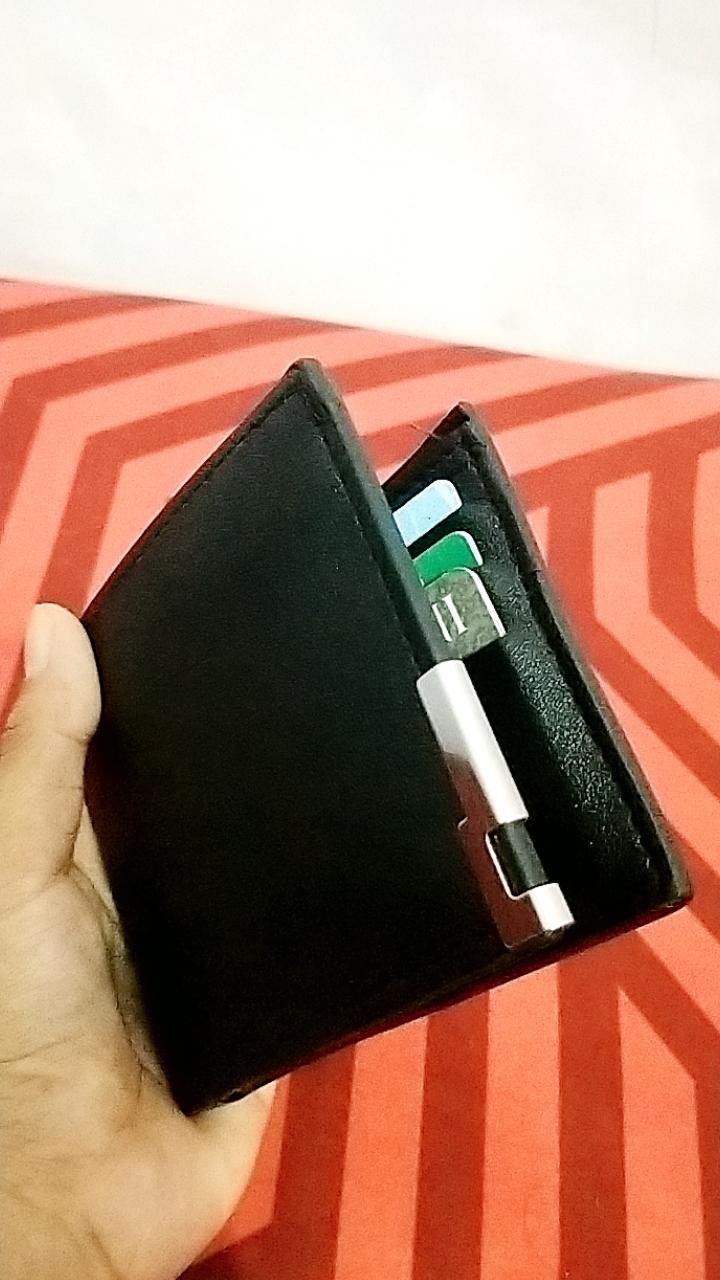 Dompet Pria Lipat Kulit Hitam 2 Sekat 4 Kartu - foto 6 dari 10, mellaniakyle