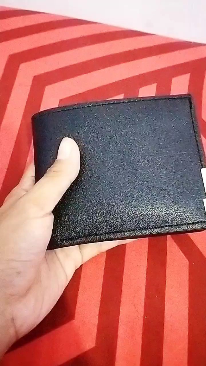 Dompet Pria Lipat Kulit Hitam 2 Sekat 4 Kartu - Foto ulasan pembeli
