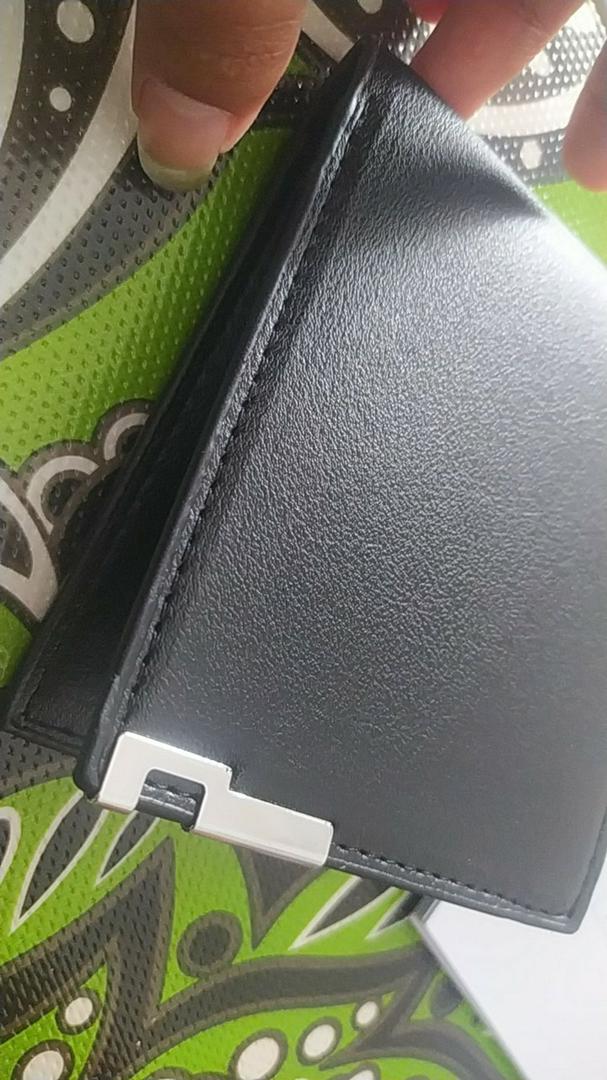 Dompet Pria Lipat Kulit Hitam 2 Sekat 4 Kartu - Foto ulasan pembeli