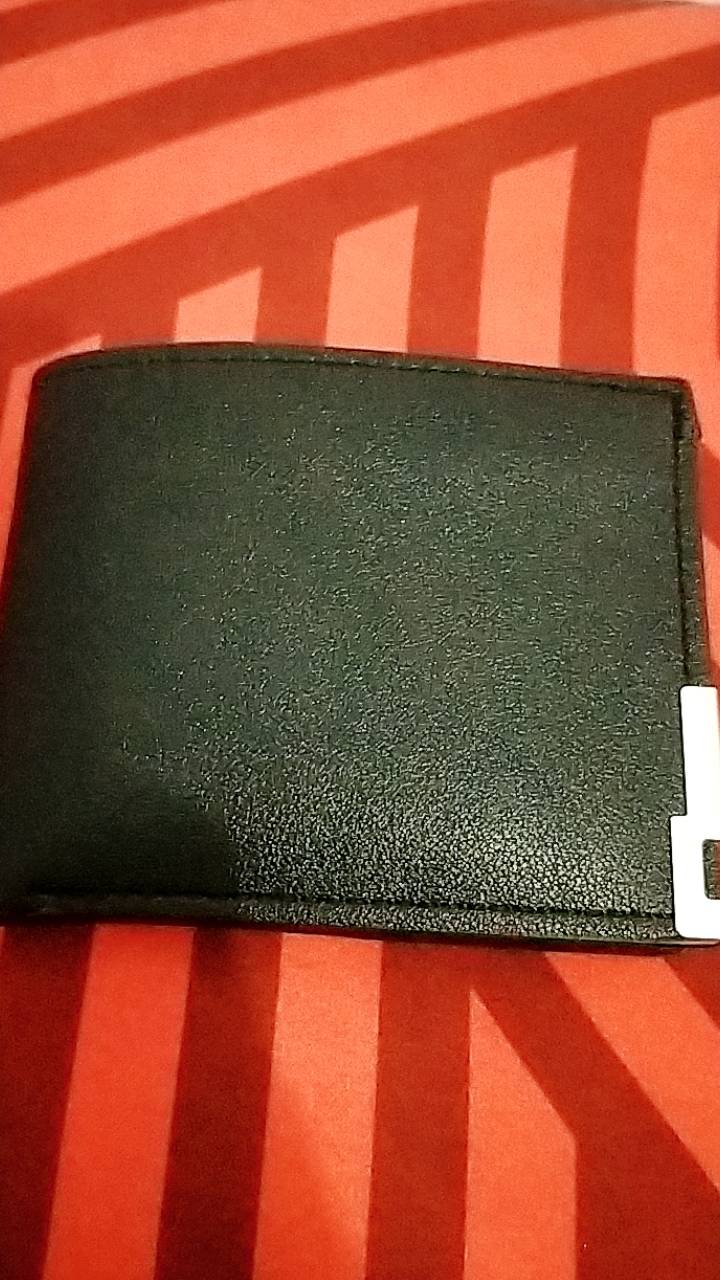 Dompet Pria Lipat Kulit Hitam 2 Sekat 4 Kartu - Foto ulasan pembeli