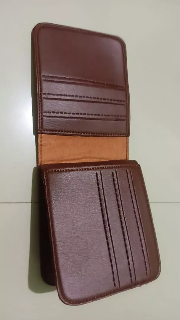 Dompet Pria Wanita Kulit Sintetis 3 Ruang Lipat - Foto ulasan pembeli