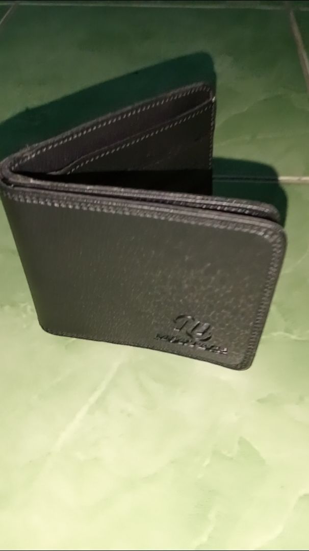 Dompet Pria Wanita Kulit Sintetis 3 Ruang Lipat - Foto ulasan pembeli