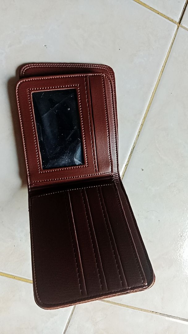 Dompet Pria Wanita Kulit Sintetis 3 Ruang Lipat - Foto ulasan pembeli