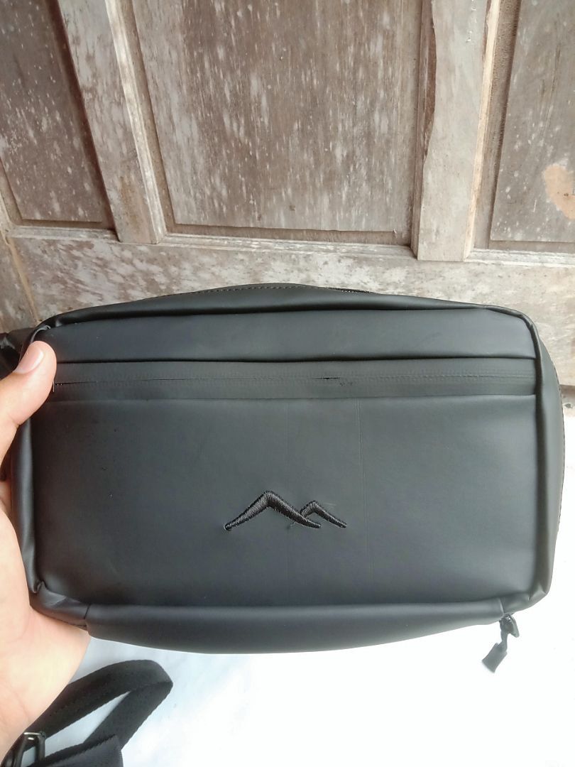 Elvis Vektra Clutch Handbag Slingbag Tahan Air - foto 10 dari 10, risloverosanpasbortin