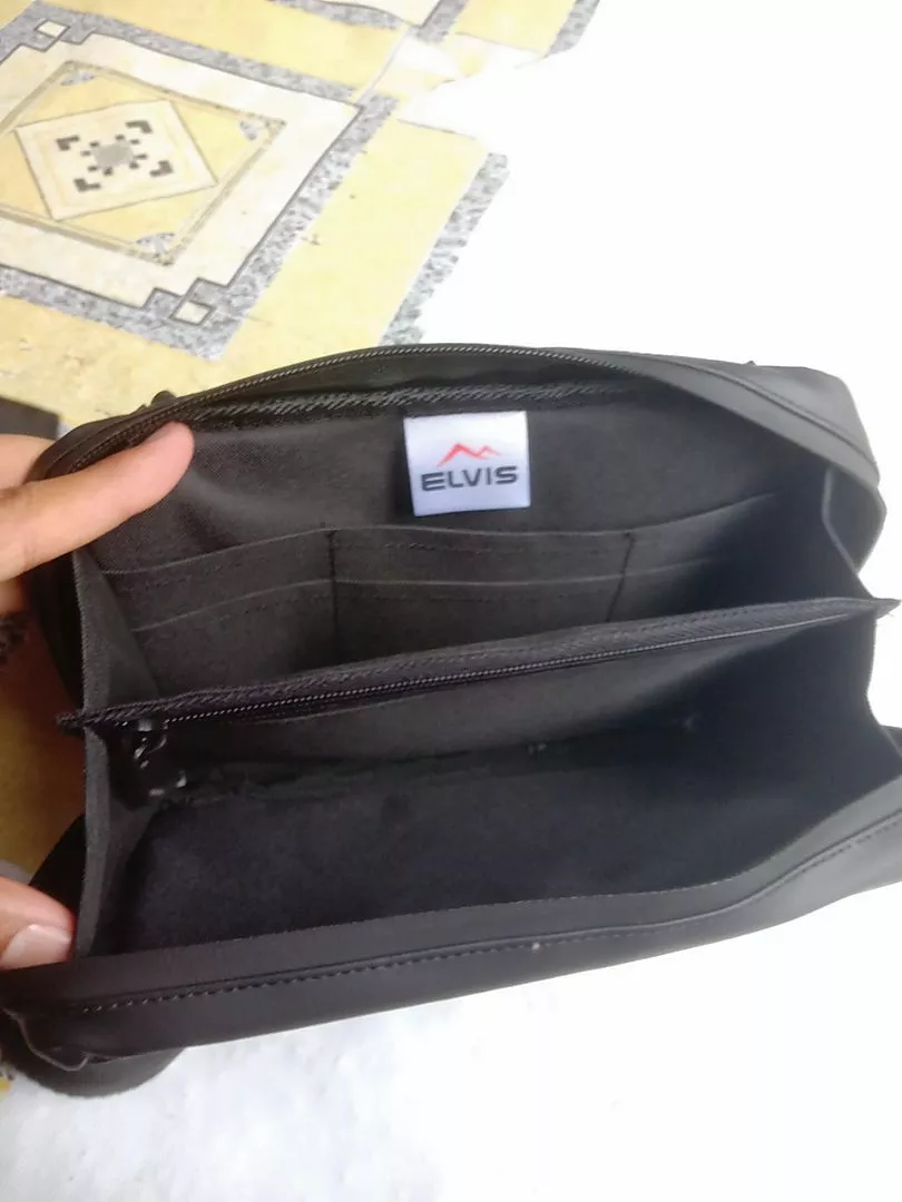 Elvis Vektra Clutch Handbag Slingbag Tahan Air - Foto ulasan pembeli