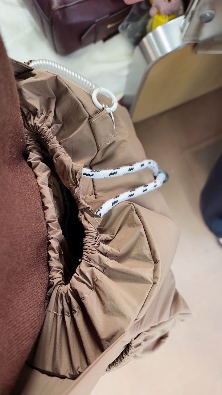Extended Ginwo Nylon Crinkle Slingbag Pria Wanita - Foto ulasan pembeli