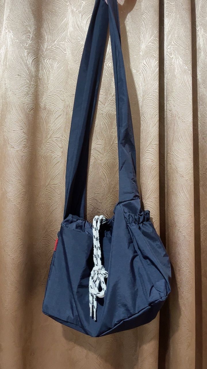 Extended Ginwo Nylon Crinkle Slingbag Pria Wanita - Foto ulasan pembeli