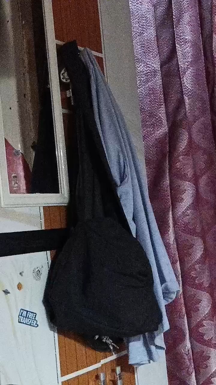 Extended Ginwo Nylon Crinkle Slingbag Pria Wanita - Foto ulasan pembeli
