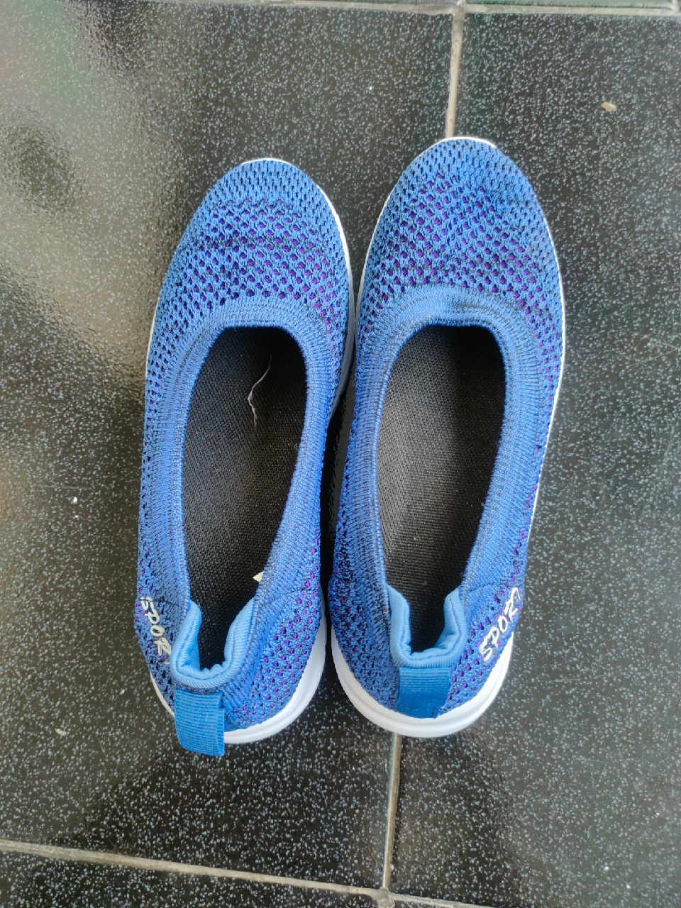 Foku Sepatu Wanita Slip On Nyaman 5 Warna - foto 2 dari 10, daesyyana27