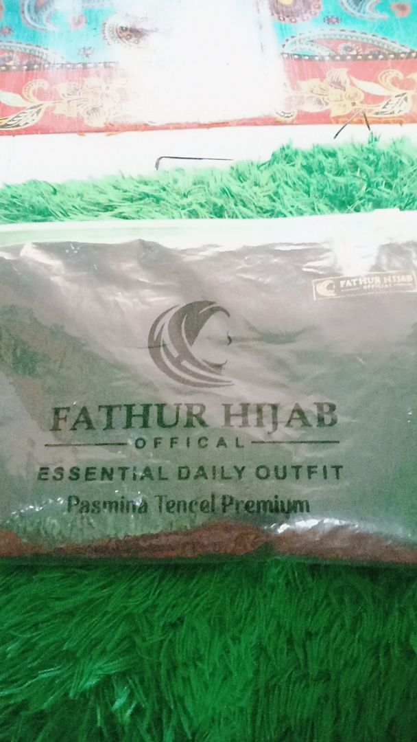 FATHUR HIJAB | PASHMINA RAYON TENCEL COOLTECH ANTI BAKTERI | PASHMINA MELEYOT - foto 9 dari 10, cweecy
